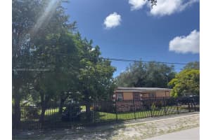 2490 NW 97th St a, Miami, FL 33147, - MLS#A11860938