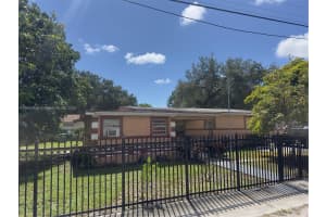 2490 NW 97th St a, Miami, FL 33147, - MLS#A11860938