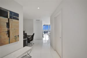 851 Ne 1st Ave 3800 Miami, FL 33132 - MLS#A11860978