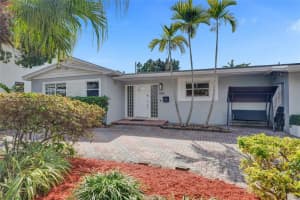 1052 Ne 179th Ter, North Miami Beach