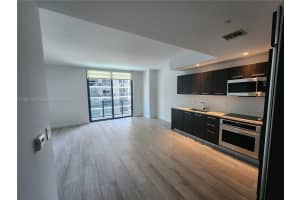 55 SW 9th St 1402, Miami, FL 33130 - MLS#A11861107