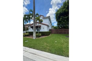 9713 NW 8th Ter, Miami, FL 33172 - MLS#A11861143