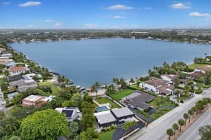 8605 SW 56th St, Miami, FL 33155 - MLS#A11861152