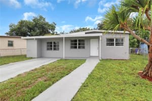 272 Nw 30th Ter Fort Lauderdale, FL 33311 - MLS#A11861198