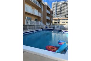 17051 Ne 35th Ave 202, North Miami Beach