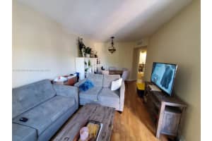 22731 Sw 88th Pl 202, Cutler Bay