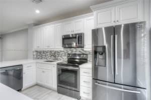 336 Sw 121st Ter Pembroke Pines, FL 33025 - MLS#A11861304