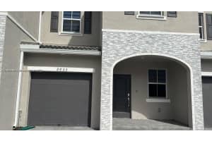2633 SE 10th St ., Homestead, FL 33035 - MLS#A11861393