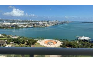 50 Biscayne Blvd 3010, Miami