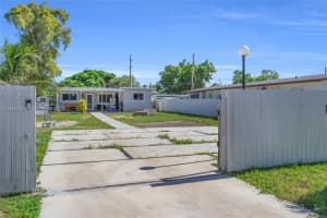 2930 Nw 90th St, Miami