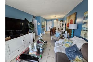 6820 W Flagler St 202 Miami, FL 33144 - MLS#A11861447