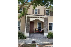 17004 Sw 95th Ter, Miami