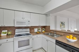 9340 Fontainebleau Blvd W505, Miami, FL 33172 Sold 06/03/26