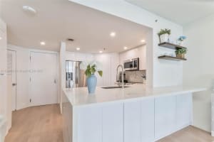701 Brickell Key Blvd 808, Miami, FL 33131 - MLS#A11861480