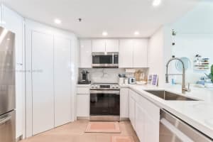 701 Brickell Key Blvd 808, Miami, FL 33131 - MLS#A11861480
