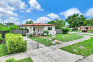 3635 Sw 95th Ave Miami, FL 33165 - MLS#A11861506