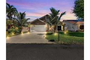 5045 N Foxhall Dr N, West Palm Beach