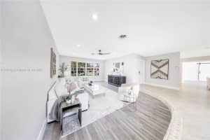 8355 SW 89th St, Miami, FL 33156 - MLS#A11861626