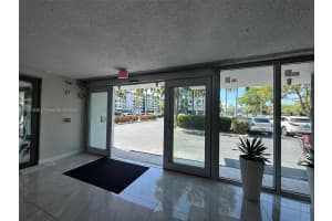 16546 Ne 26th Ave 4j North Miami Beach, FL 33160 - MLS#A11861636