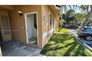 2198 SW 80th Ter 2198, Miramar, FL 33025 - MLS#A11861641