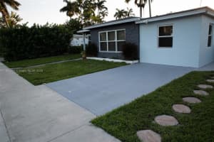 121 Ne 1st Ct, Dania Beach