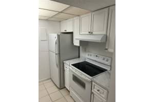 576 Nw 114th Ave 203, Sweetwater
