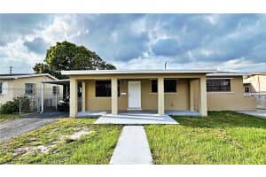 1351 W 34th St, Hialeah, FL 33012 - MLS#A11861668