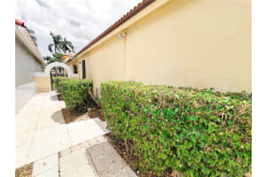 9080 Villa Portofino Cir 9080 Boca Raton, FL 33496 - MLS#A11861712