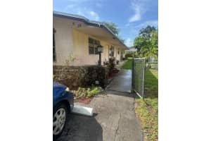 31 Sw 8th Ct 1-2 Hallandale Beach, FL 33009 - MLS#A11861730