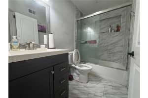3525 Sw 15th Ct, Fort Lauderdale