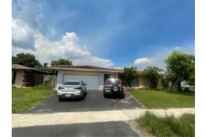 8203 NW 73rd Ter, Tamarac, FL 33321 - MLS#A11861881
