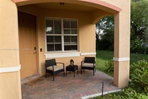 4956 SW 30th Ter, Dania Beach, FL 33312 - MLS#A11861894