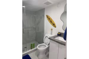 6423 Collins Ave 401 Miami Beach, FL 33141 - MLS#A11861902