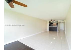 9495 Evergreen Pl 203 Davie, FL 33324 - MLS#A11861912