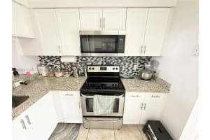 70 Whitehead Cir 70 Weston, FL 33326 - MLS#A11861928