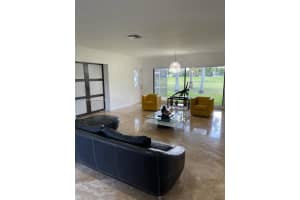 19265 E Saint Andrews Dr Hialeah, FL 33015 - MLS#A11861952