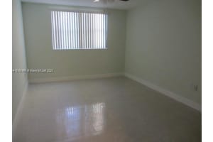 8343 Lake Dr 302 Doral, FL 33166 - MLS#A11861967