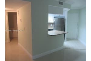 8343 Lake Dr 302 Doral, FL 33166 - MLS#A11861967