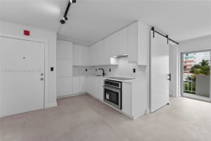 240 Collins Ave 4a, Miami Beach