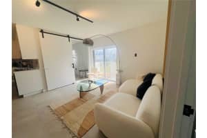 240 Collins Ave 4a Miami Beach, FL 33139 - MLS#A11862046