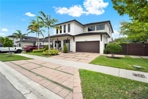 8935 Nw 161st Ter Miami Lakes, FL 33018 - MLS#A11862051