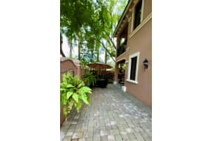 2787 Center Ct Dr 1-23 Weston, FL 33332 - MLS#A11862104