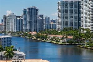2017 S Ocean Dr 1008, Hallandale Beach