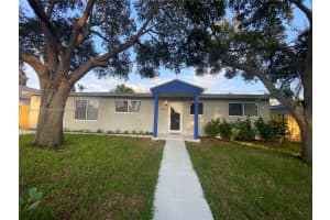 3060 NE 4th Ave, Wilton Manors, FL 33334 - MLS#A11862186