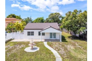 770 Se 5th Pl Hialeah, FL 33010 - MLS#A11862188