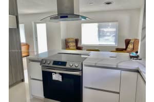 1307 Jackson St, Hollywood, FL 33019 - MLS#A11862250