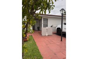 601 Sw 94th Ct, Miami