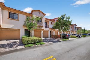 4759 Cypress St, Coconut Creek
