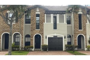 10330 Nw 31st Ter, Doral