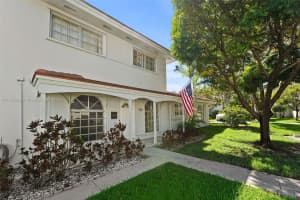 7911 Camino Cir B-10, Miami, FL 33143 - MLS#A11862324